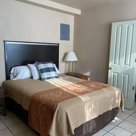 Smaller Piece Of Heaven Studio/Separate